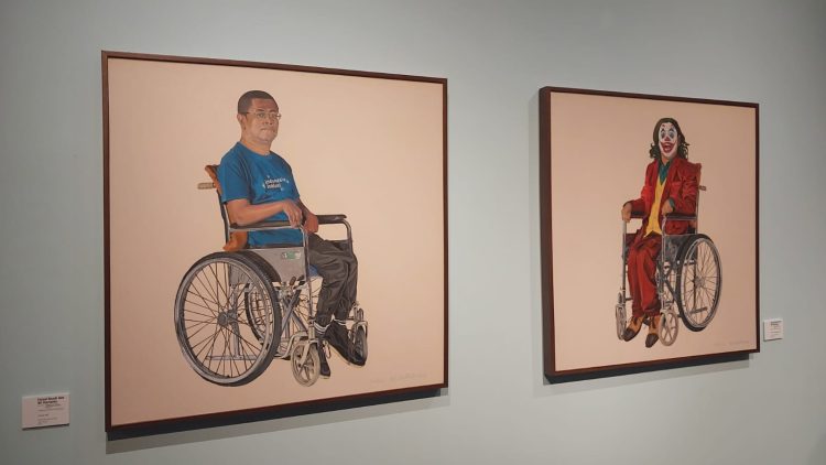 Seniman Disabilitas Uda Faisal Gambarkan Sosok Diri Sebagai Joker Di Pameran Warna Warna, Ini Maknanya