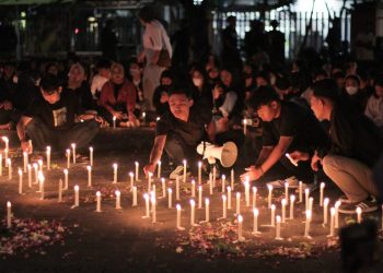 BEM Unikama Gelar Doa Bersama Tragedi Stadion Kanjuruhan - Universitas PGRI Kanjuruhan Malang