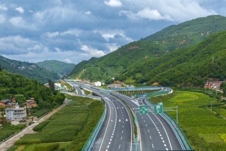 Biro Statistik: Infrastruktur transportasi China naik dekade terakhir