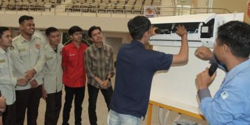 Daikin beri wawasan terkait solusi tata udara di dua kampus di Padang