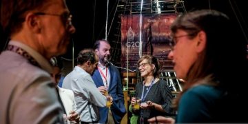 Delegasi TWG G20 nikmati seni budaya Bali di atas kapal phinisi