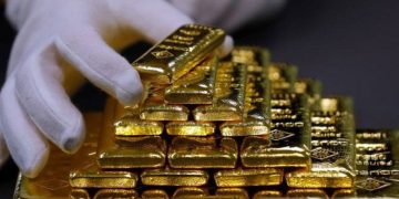 Emas jatuh di bawah level kunci 2.000 dolar karena "greenback" menguat