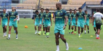 Jelang Madura United vs Persib, Strategi Ini Disiapkan Luis Milla untuk Matikan Lawan