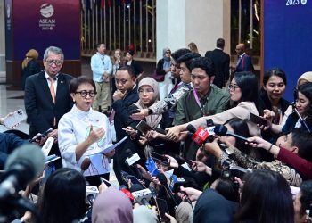 KTT Ke-11 ASEAN-AS Adopsi Dokumen Dukungan Kerja Sama dalam AOIP