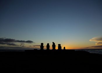 Kerusakan akibat kebakaran pada patung Moai di Pulau Paskah Chile tidak dapat diperbaiki