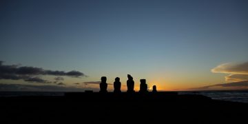 Kerusakan akibat kebakaran pada patung Moai di Pulau Paskah Chile tidak dapat diperbaiki