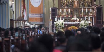 Misa perayaan Kenaikan Isa Almasih di Gereja Katedral Jakarta