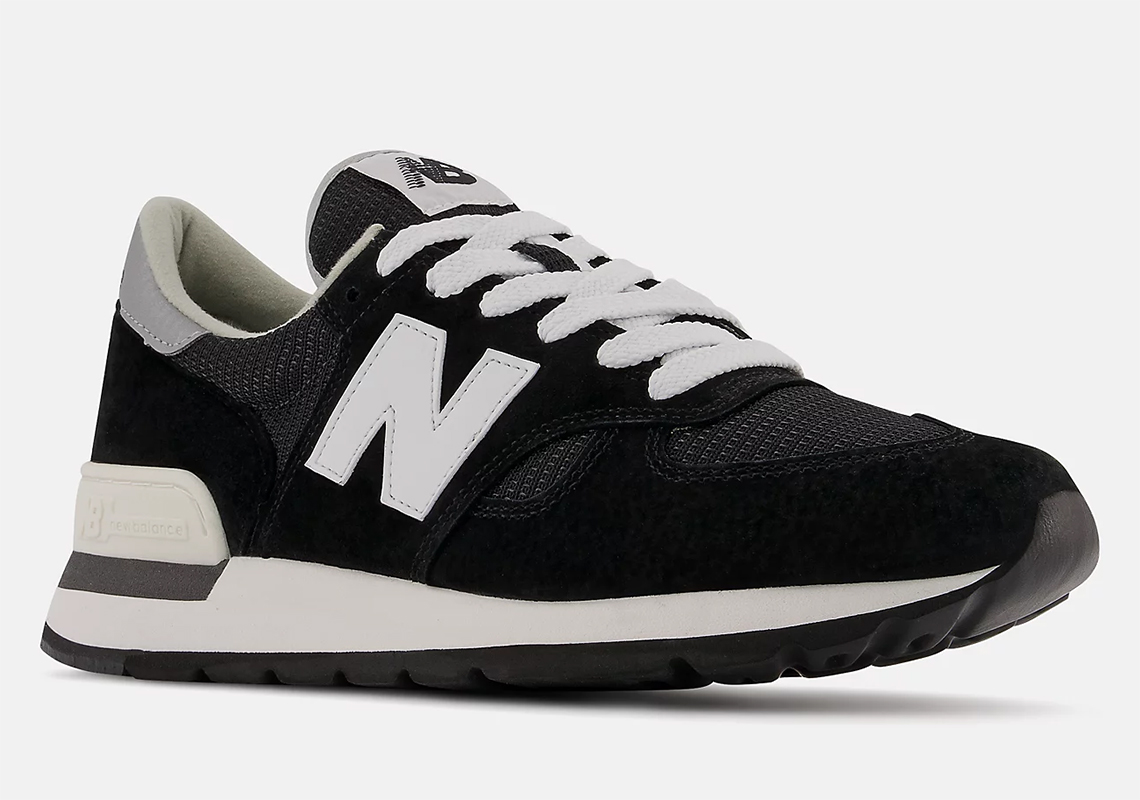 black and white new balance 990