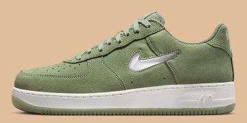Nike Air Force 1 Low "Green Suede" DV0785-300 | SneakerNews.com