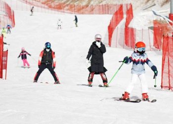 Olahraga musim dingin semarakkan Tembok Besar China