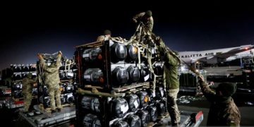 Parlemen Swiss usul cabut larangan ekspor ulang senjata ke Ukraina