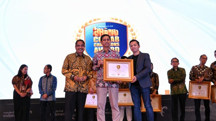 PeduliLindungi Raih Penghargaan Indonesia Brand Forum 2022