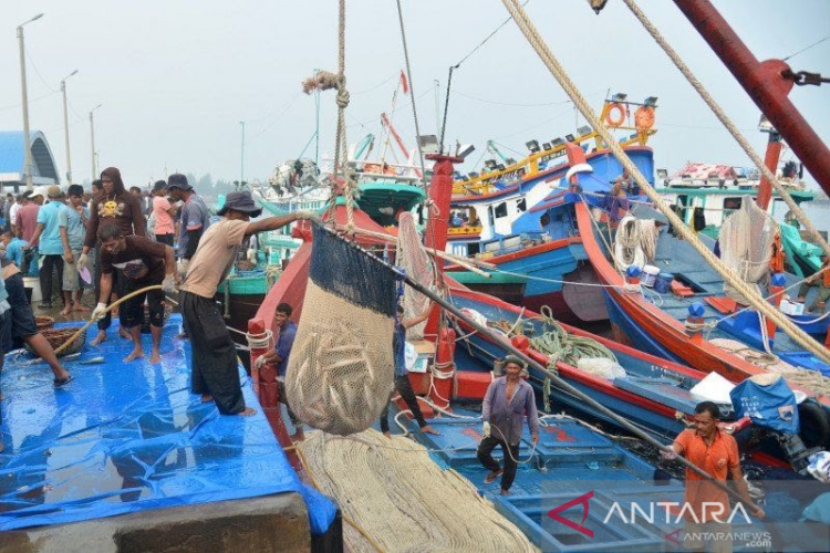 Pemprov Aceh diminta data ulang nelayan penerima BBM subsidi