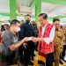 Presiden Jokowi Cek Harga Bahan Pangan di Pasar Kemuning Pontianak
