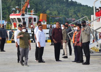 Presiden Jokowi Tinjau Aktivitas di Pelabuhan Likupang