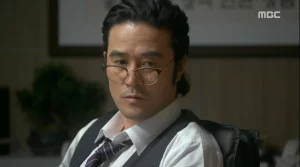 Profil Choi Min Soo, Aktor Korea Paling Berkharisma - Layar.id
