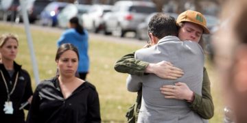 Siswa dan Orang Tua Ketakutan Usai Penembakan di Sekolah Denver, Colorado