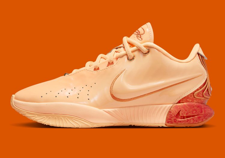 The Nike LeBron 21 Shines In "Melon Tint"