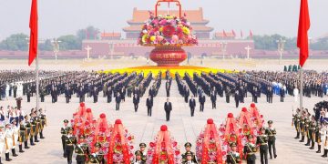 Xi Jinping beri penghormatan kepada para pahlawan nasional pada Hari Martir