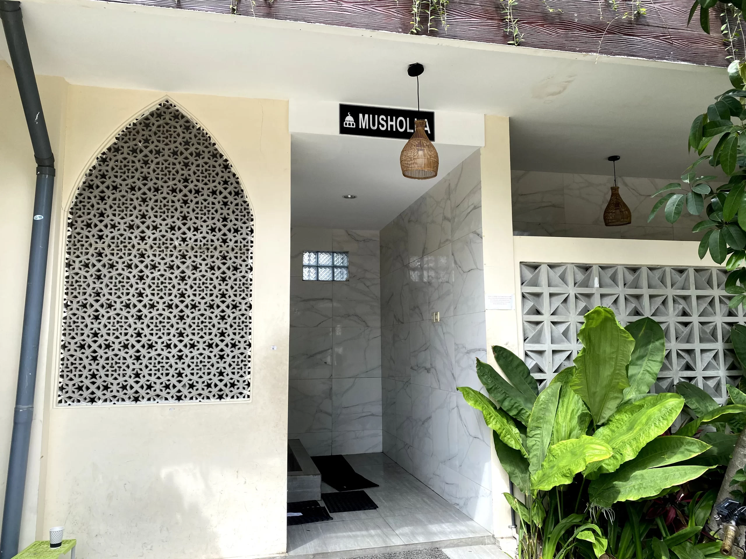Buahtangan Mushola Parkiran
