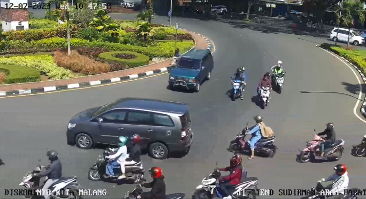 Cctv Jl. Jenderal Sudirman Arah Barat Halte Wr Supratman