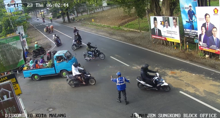 Cctv Jl. Mayjend Sungkono Arah Selatan (block Office)