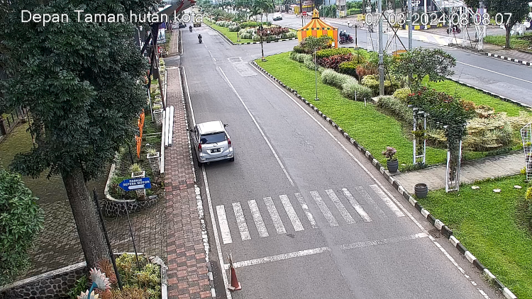 Cctv Depan Taman Hutan Kota Batu