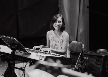 Irsa Destiwi Pianis Cantik Line Up Jazz Gunung Bromo 2022 Siapa Dia