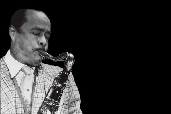 Buddy Tate saksofonis dengan gaya permainan ekspresif dan bertenaga - WartaJazz.com | Indonesian Jazz News