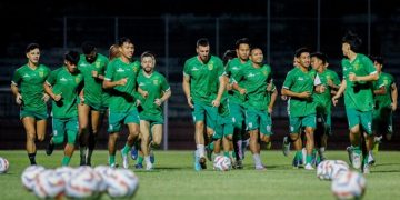 Mikael Tata minta Persebaya Surabaya waspadai semua pemain Arema FC