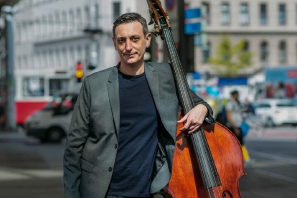 Nenad Vasilić kontrabasis Serbia yang eksis di panggung Eropa - WartaJazz.com | Indonesian Jazz News