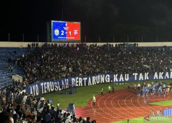 Persib Bandung tutup laga kandang terakhir dengan kemenangan