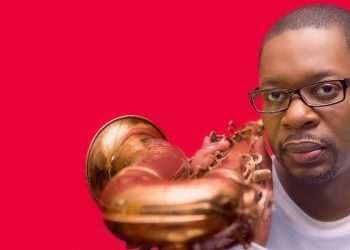 Saksofonis Ravi Coltrane: Pengaruh dan Inovasinya dalam Dunia Jazz - WartaJazz.com | Indonesian Jazz News