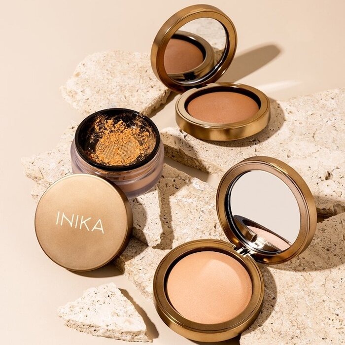 Produk makeup Inika Organic Baked Mineral Foundation