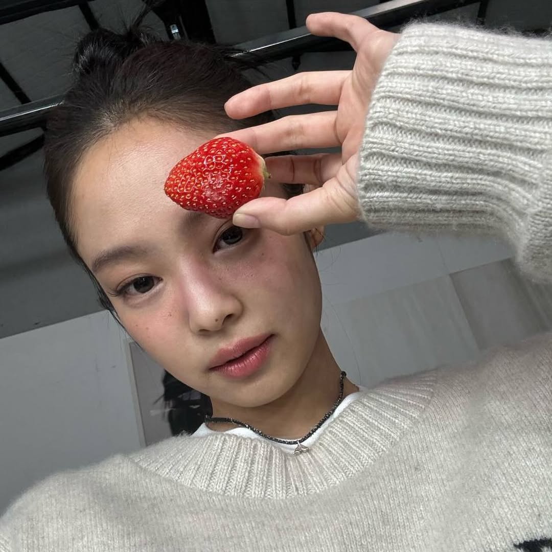 Gaya makeup jennie full face, no mascara Gaya makeup jennie full face, no mascara