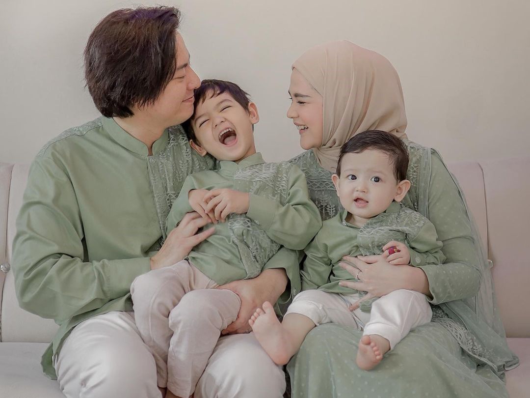 Foto Keluarga Kecil Foto Keluarga Kecil