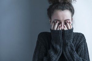 Kenali Gejala Psikosis dan Perbedaannya dengan Skizofrenia