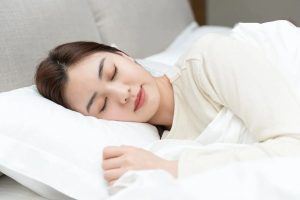 Hati-Hati, Posisi Tidur yang Salah Bisa Sebabkan Keriput