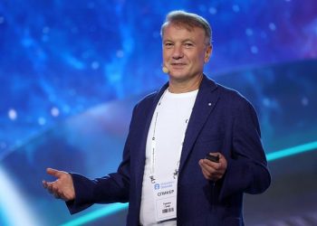 Bankir Terkemuka Rusia: Negara Butuh Jutaan Pekerja Terampil untuk Dongkrak Pertumbuhan Ekonomi