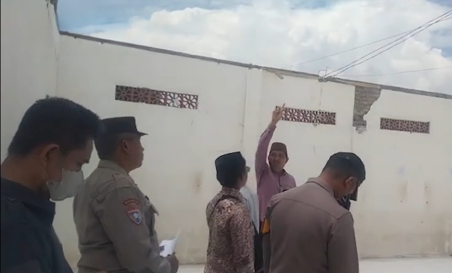 Bangunan Asrama Putri di Situbondo Runtuh, Polisi Lakukan Penyelidikan