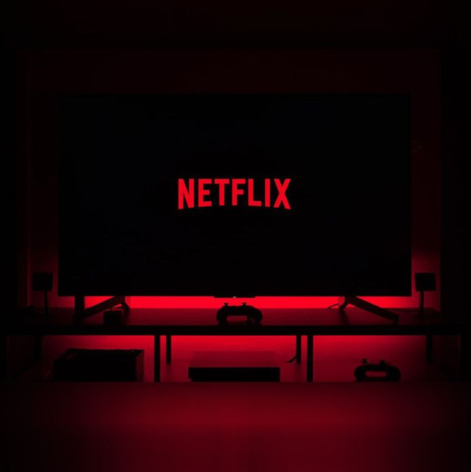 Netflix Pertimbangkan Akuisisi Warner Bros Discovery, Gandeng Bank Investasi Untuk Evaluasi Penawaran