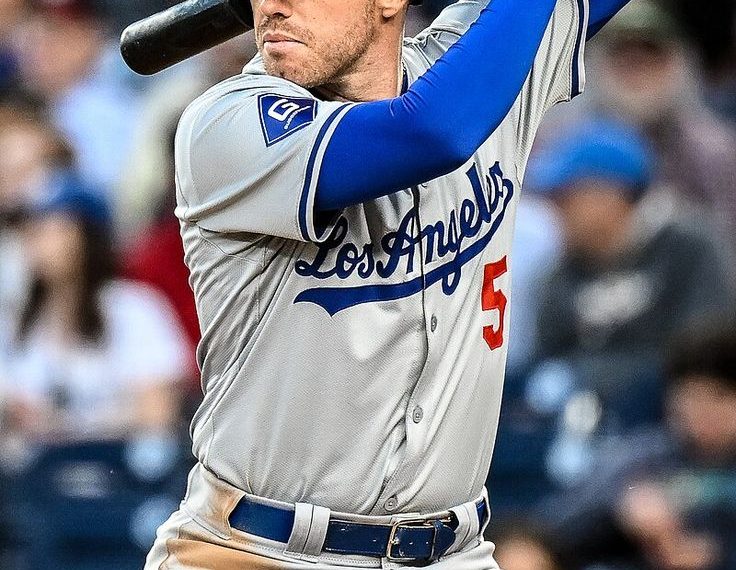 Freddie Freeman Cetak Home Run di Inning ke-18, Dodgers Menang Dramatis Atas Bue Jays di Game 3