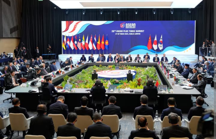 Pemimpin Dunia Perkuat Hubungan Ekonomi dan Perdagangan Setelah Trump Tinggalkan KTT Asean