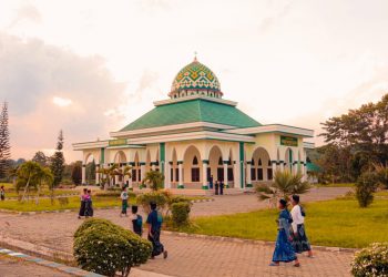 Cak Nun: Gontor Independen, Bukan NU Maupun Muhammadiyah