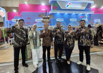Batik Mata Andau, UMKM Binaan Pertamina Palangka Raya, Memukau Pembeli Global di Inacraft 2025