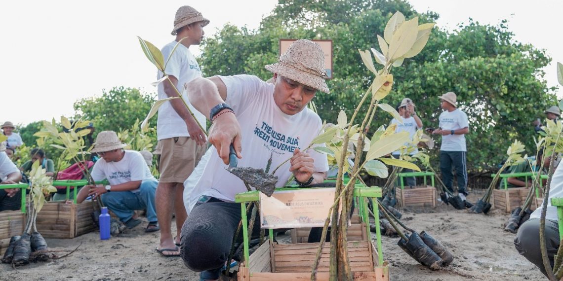 Road to The Nusa Dua Festival 2025: ITDC Tanam 320 Mangrove di Pulau Pudut Dukung Pariwisata Berkelanjutan