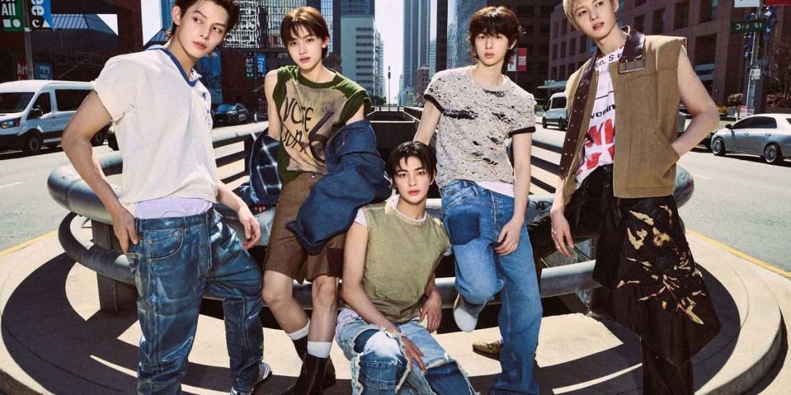 Cortis Tampil Beda, Gaya Fashion Tak Biasa Jadi Ciri Khas Rookie HYBE Ini