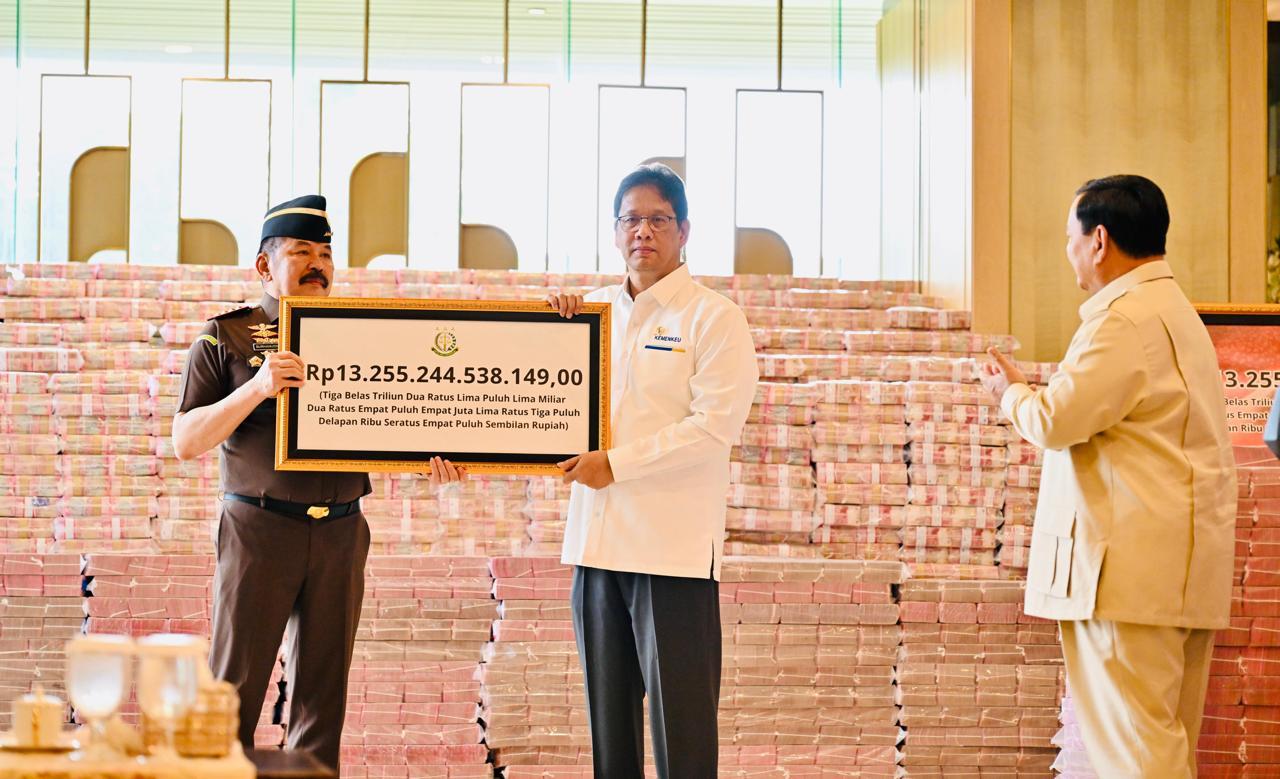 DPR Minta KPK dan Polri Ikut Pulihkan Uang Negara Seperti Kejagung