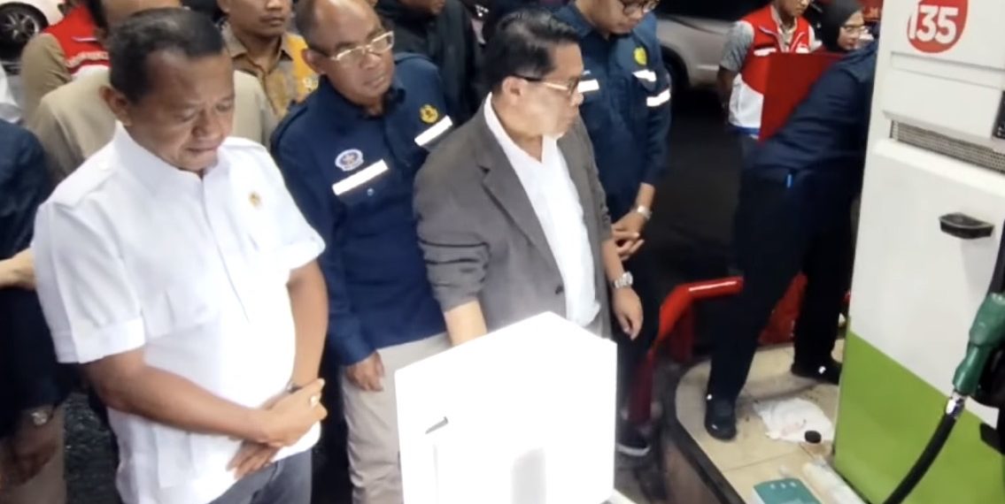 Motor Brebet Ramai Dikeluhkan, Bahlil Turun Tangan Cek BBM di Malang