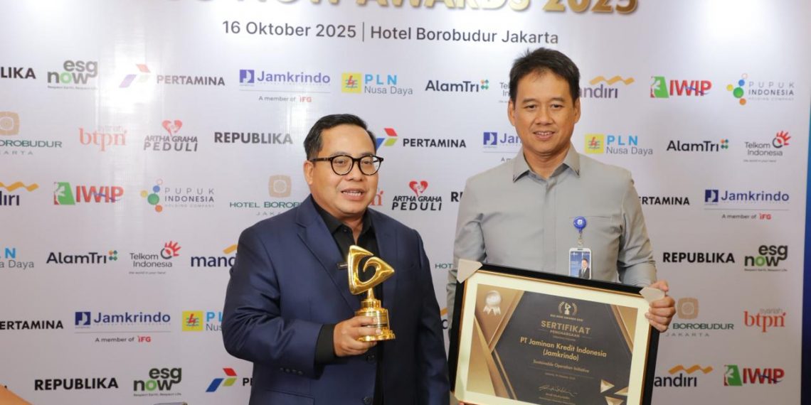 Jamkrindo Raih Penghargaan Sustainable Operation Initiative dari Republika